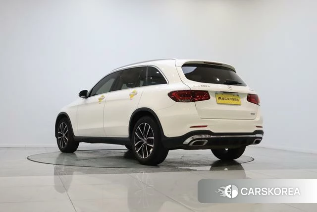 Mercedes-Benz GLC 2022 Белый из Китая, фото 2
