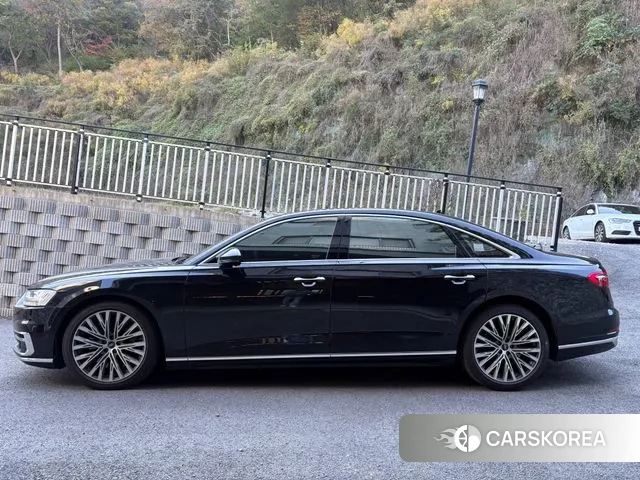 Audi A8 (D5) 2021 Черный из Кореи, фото 2