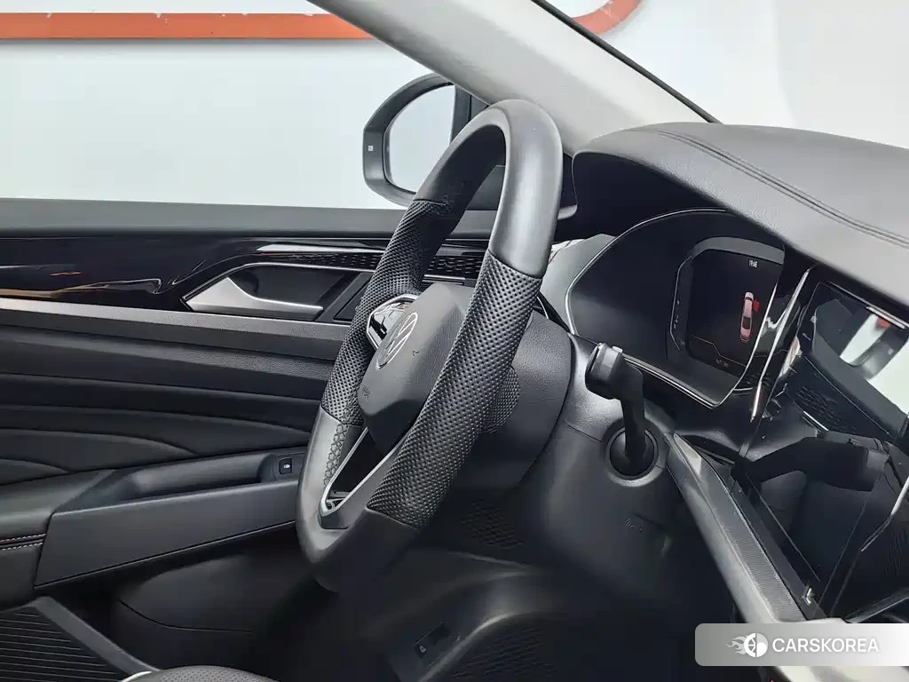 Volkswagen Passat 2024 Черный из Китая, фото 2
