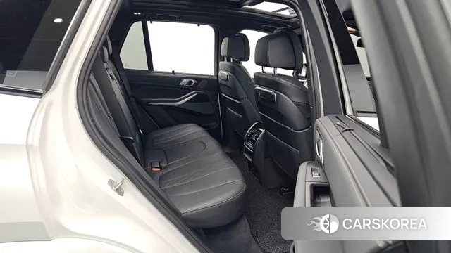 BMW X5 (G05) 2024 Белый из Кореи, фото 2