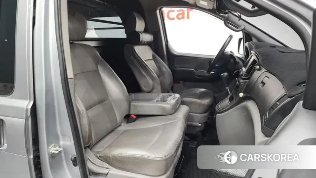 Hyundai The New Grand Starex 2019 Серебристо-серый из Кореи, фото 2