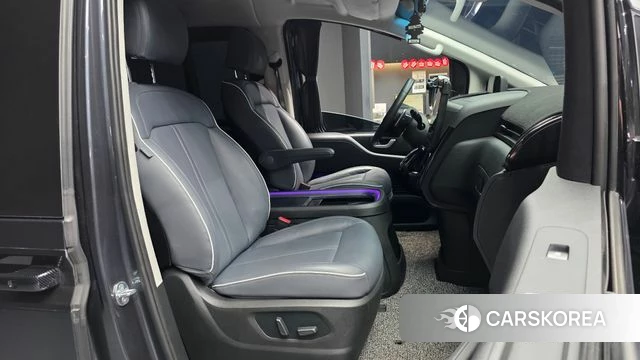 Hyundai Staria 2021 Серый из Кореи, фото 2