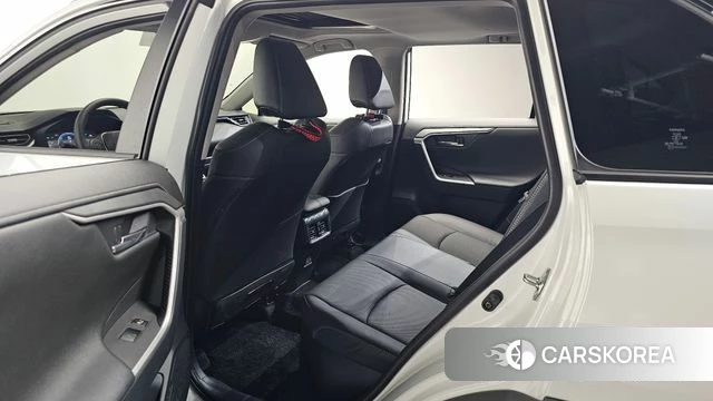 Toyota RAV4 5th Generation 2025 Белый из Кореи, фото 2