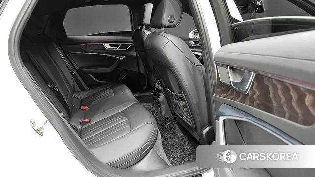 Audi A6 (C8) 2021 Белый из Кореи, фото 2