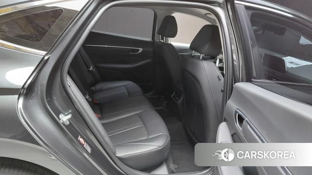 Hyundai Sonata (DN8) 2022 Серебристо-серый из Кореи, фото 2