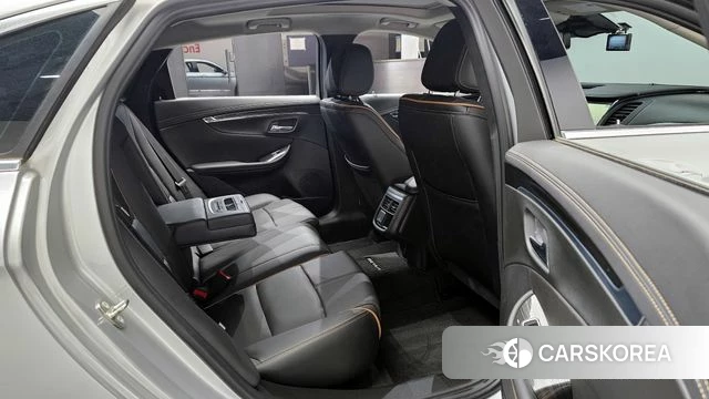 Chevrolet (GM Daewoo) Impala 2018 Серебряный из Кореи, фото 2