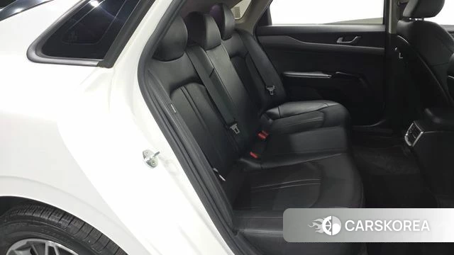 Kia K5 3rd generation 2021 Белый из Кореи, фото 2