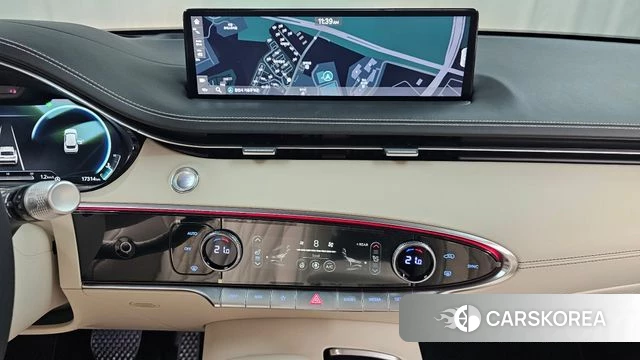 Genesis GV70 2024 Белый из Кореи, фото 2