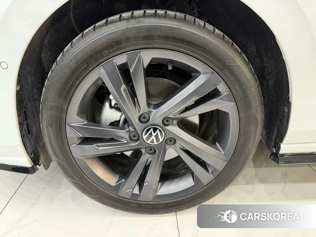 Volkswagen Golf 2023 Белый из Китая, фото 2