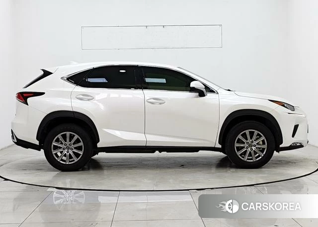 Lexus NX 2021 Белый из Китая, фото 2