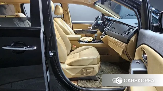 Kia The New Carnival 2019 Черный из Кореи, фото 2