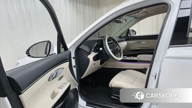 Genesis GV70 2022 Белый из Кореи, фото 2