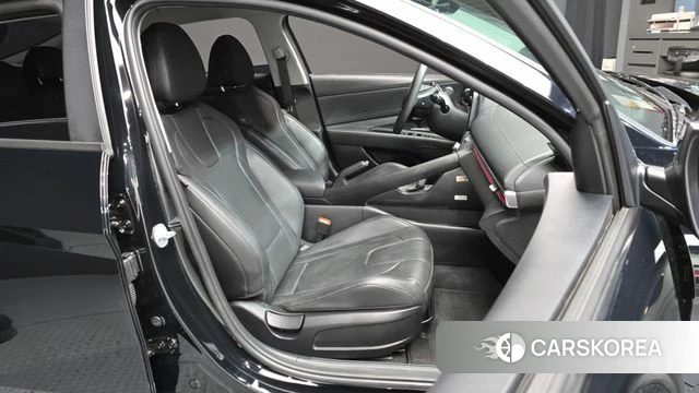 Hyundai The New Avante (CN7) 2023 Черный из Кореи, фото 2