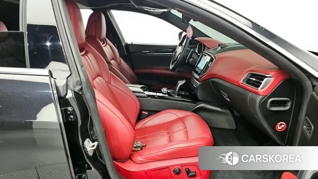 Maserati Ghibli 2019 Черный из Кореи, фото 2