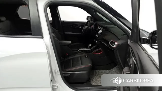 Chevrolet (GM Daewoo) Trailblazer 2023 Белый из Кореи, фото 2