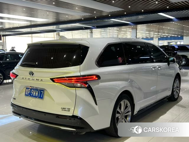 Toyota Saina 2023 Белый из Китая, фото 2