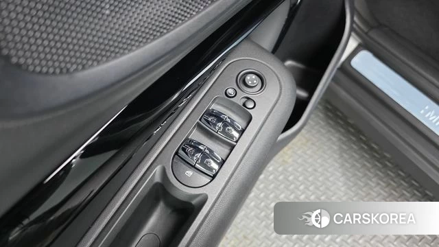Mini Cooper Clubman 2022 Серебристо-серый из Кореи, фото 2