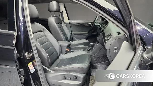 Volkswagen Tiguan second Generation 2020 Фиолетовый из Кореи, фото 2