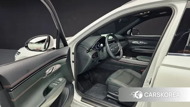 Genesis GV70 2023 Белый из Кореи, фото 2