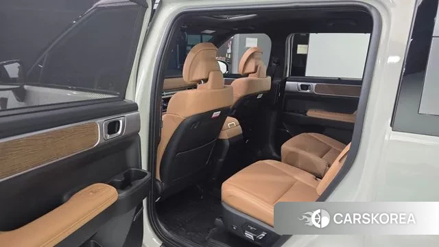 Hyundai Santa Fe (MX5) 2024 Светло-серебряный цвет из Кореи, фото 2