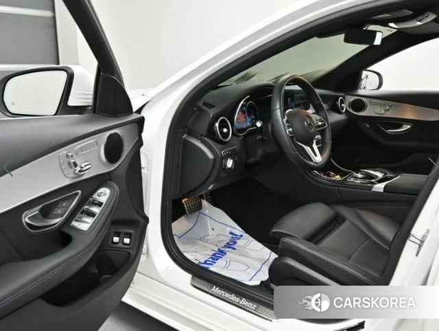Mercedes-Benz C-Class W205 2020 Белый из Кореи, фото 2