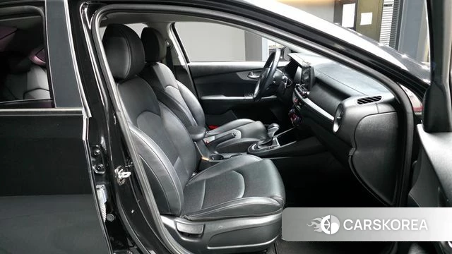 Kia Come New K3 2021 Черный из Кореи, фото 2