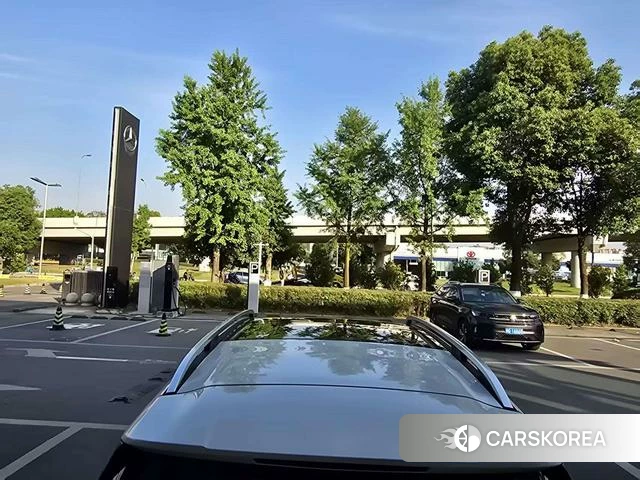 Mercedes-Benz GLB 2024 Белый из Китая, фото 2
