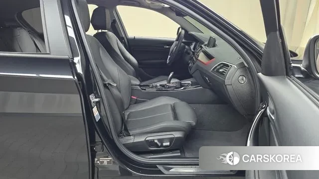 BMW 1 Series (F20) 2018 Черный из Кореи, фото 2