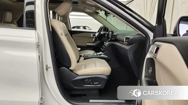 Ford Explorer 6th Generation 2020 Белый из Кореи, фото 2