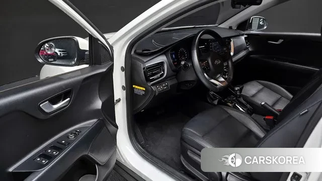 Kia Stonic 2019 Белый из Кореи, фото 2