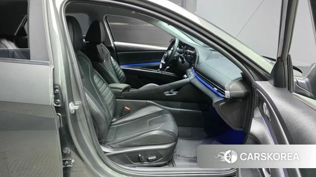 Hyundai Avante Hybrid (CN7) 2022 Серый из Кореи, фото 2