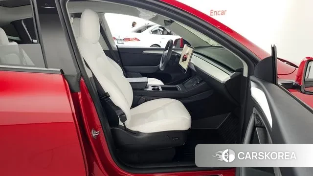 Tesla Model Y 2022 Красный из Кореи, фото 2