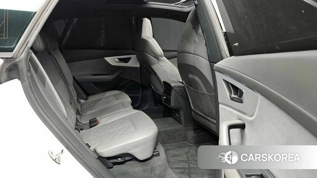 Audi Q8 (4M) 2020 Белый из Кореи, фото 2