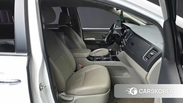 Kia The New Carnival 2018 Белый из Кореи, фото 2