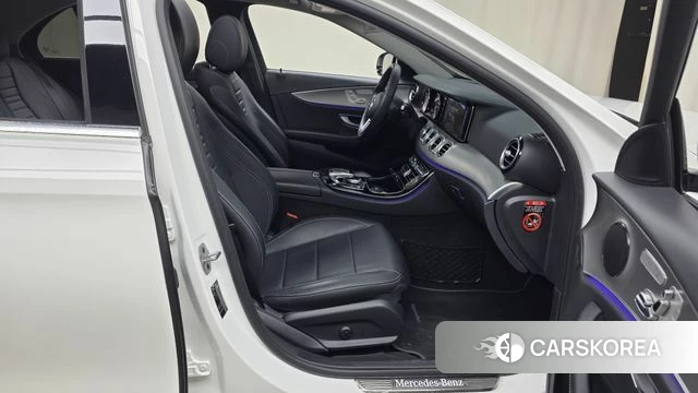 Mercedes-Benz E-Class W213 2019 Белый из Кореи, фото 2