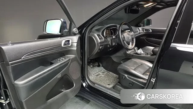 Jeep Grand Cherokee 2021 Черный из Кореи, фото 2