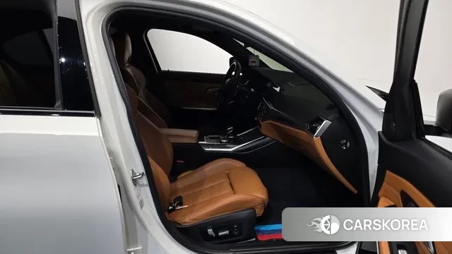 BMW 3 Series (G20) 2021 Белый из Кореи, фото 2