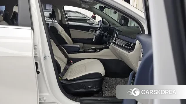 Kia Sportage 5th Generation 2022 Белый из Кореи, фото 2