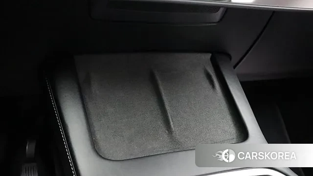 Tesla Model Y 2021 Красный из Кореи, фото 2