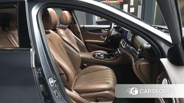 Mercedes-Benz E-Class W213 2020 Серый из Кореи, фото 2