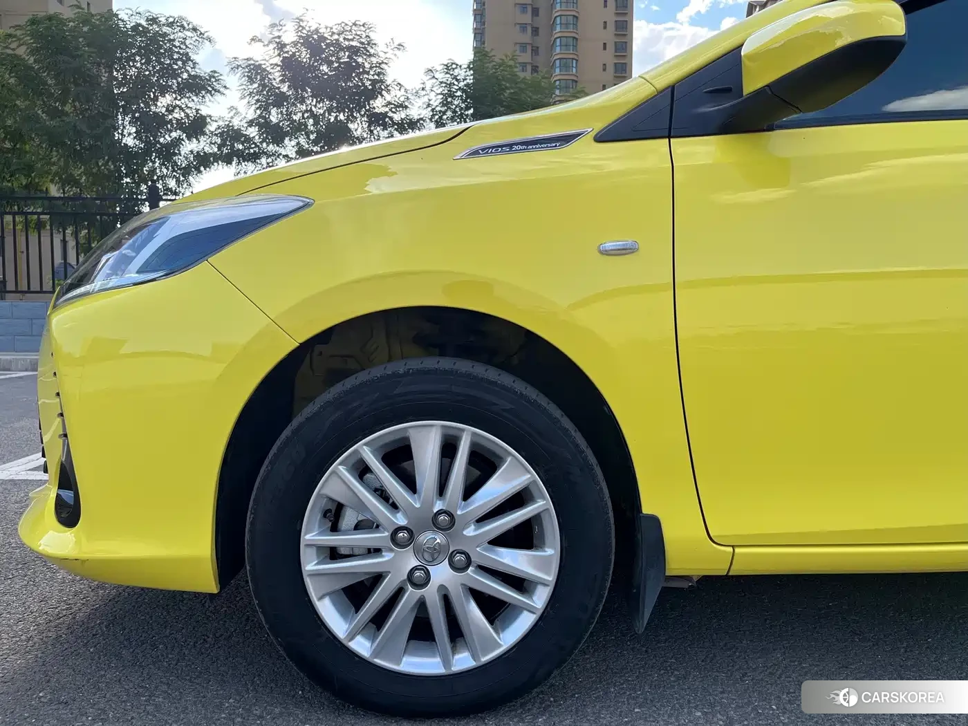 Toyota Vios 2023 Yellow/orange из Китая, фото 2