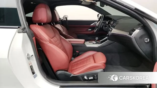 BMW 4 Series (G22) 2021 Белый из Кореи, фото 2