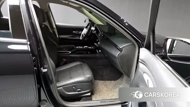 Genesis GV70 2021 Черный из Кореи, фото 2