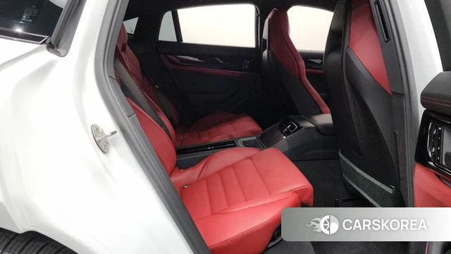 Porsche Panamera (976) 2024 Белый из Кореи, фото 2