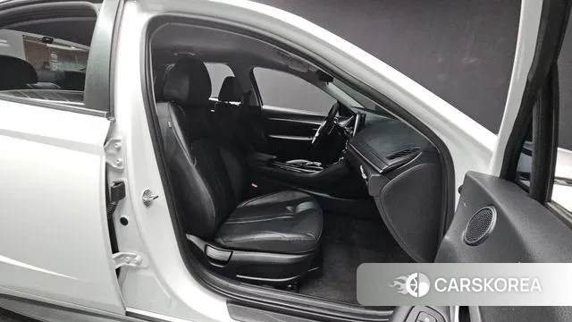 Hyundai Sonata (DN8) 2022 Белый из Кореи, фото 2