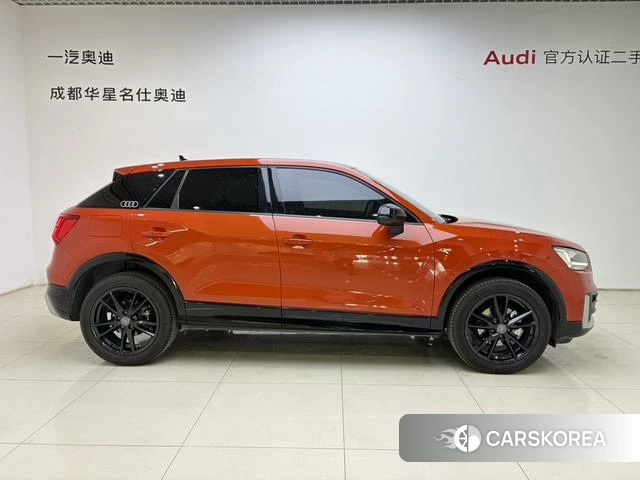 Audi Q2L 2019 Оранжевый из Китая, фото 2