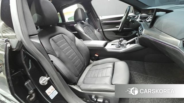 BMW i4 2022 Черный из Кореи, фото 2