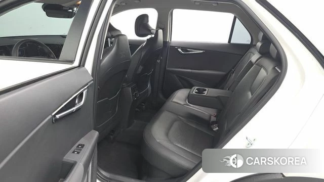 Kia Di Ol Nu Niro 2022 Белый из Кореи, фото 2