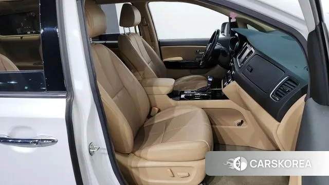 Kia The New Carnival 2018 Белый из Кореи, фото 2