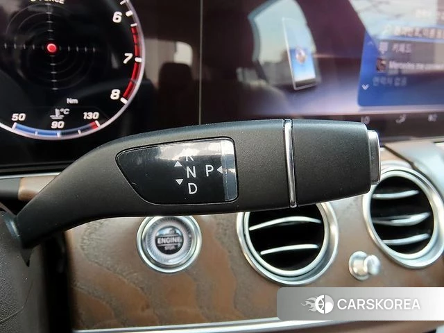 Mercedes-Benz E-Class W213 2020 Белый из Кореи, фото 2